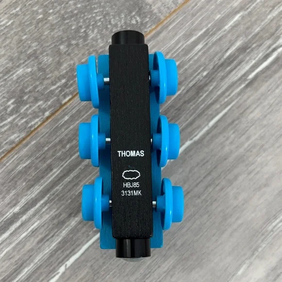 Wooden Thomas - Picture 6 of 8